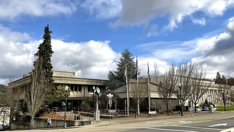 Roseburg offers $7,500 grants to promote fall tourism