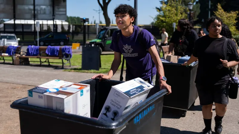 As students move in to Oregon's private colleges, they start to learn to live on their own