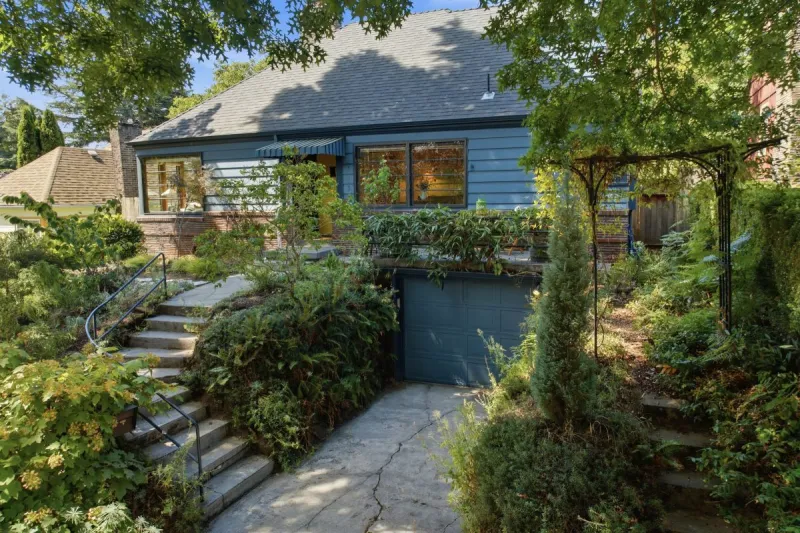 Property Watch: An Early Modern Home That Might Be a Birkemeier