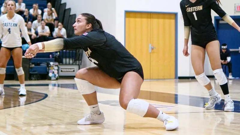 Mountaineers Cruise to 3-0 Sweep in Conference Opener