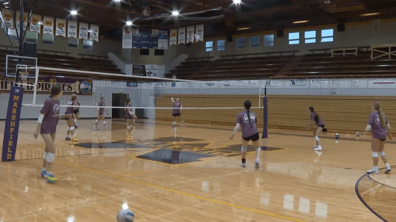 New faces, Same goal: Marshfield Volleyball eyes state return