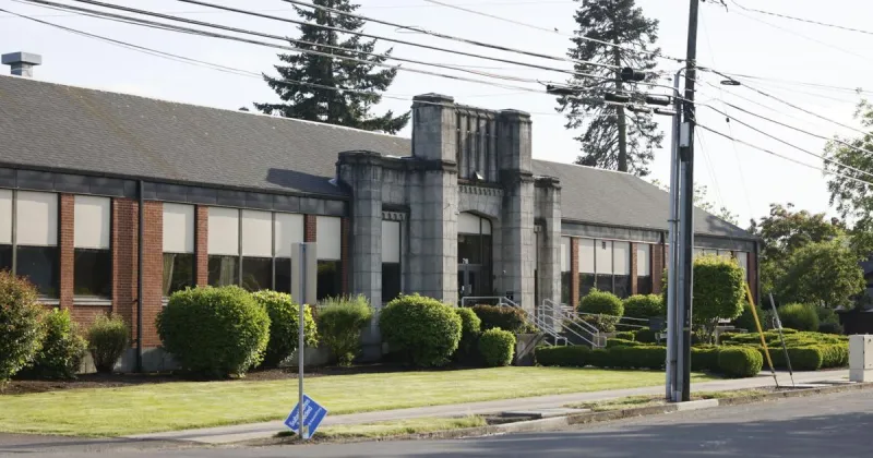 Linn County school officials weigh truancy fines