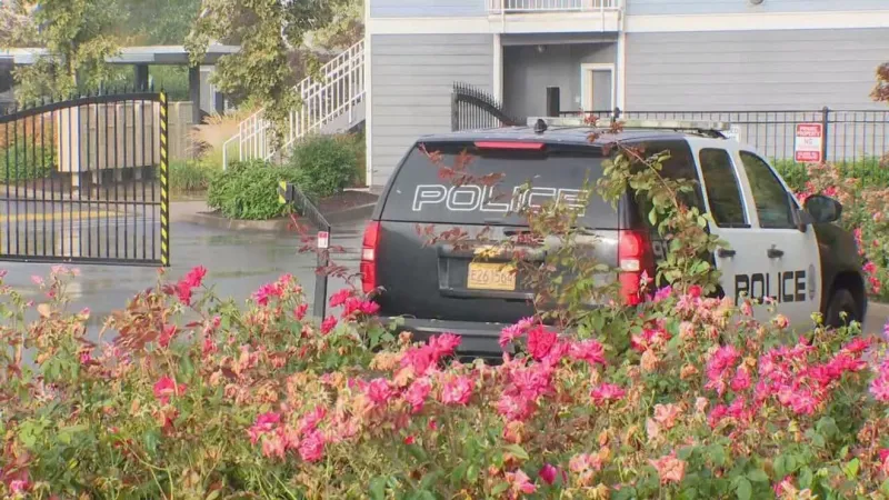 Man killed by Canby police officer after allegedly firing handgun during foot chase