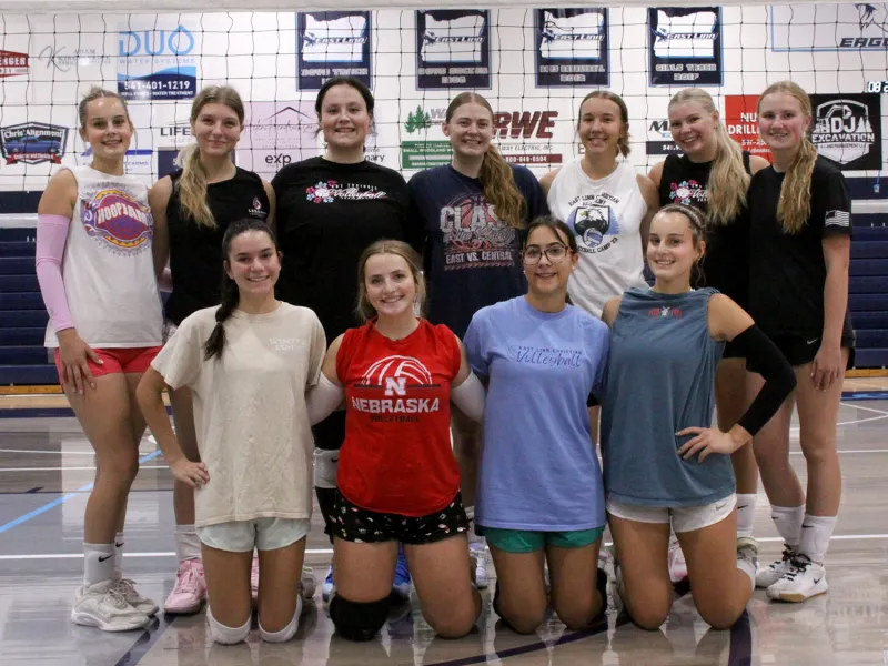 Veteran Eagle spikers aiming for deeper dive at state