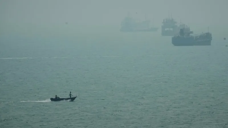 US military says it destroyed 5 more Iranian oil tankers after missile attacks on Navy warship