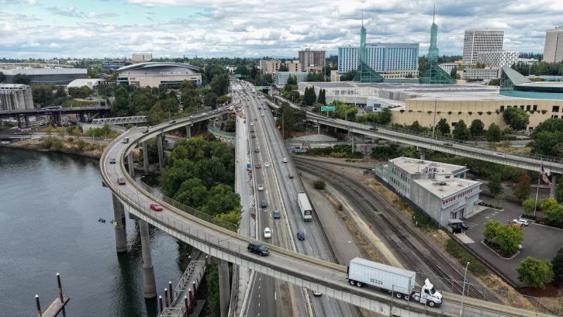 Authorities try to avoid 'carmageddon' during 5-week closure of I-5 southbound