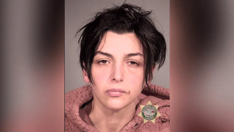 Woman held without bail after alleged knife threats at Northwest Portland apartments