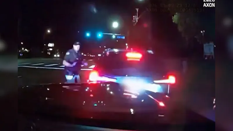 WATCH | DUI suspect rear-ends Vancouver Police officer's car during traffic stop