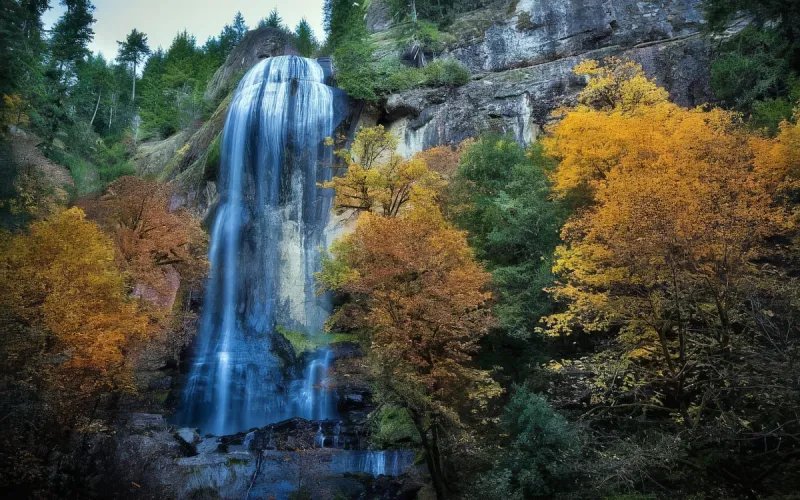 The Ultimate Fall Waterfall Guide to Oregon