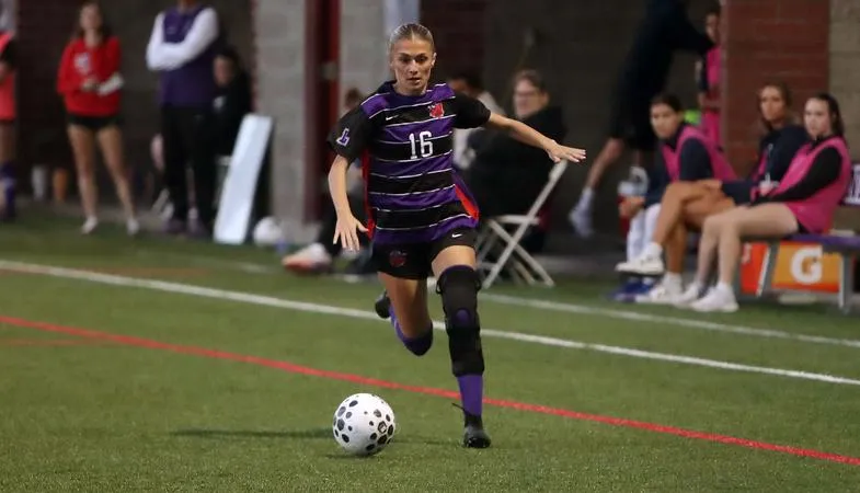 Women's soccer closes non-conference slate with scoreless draw against UWSP