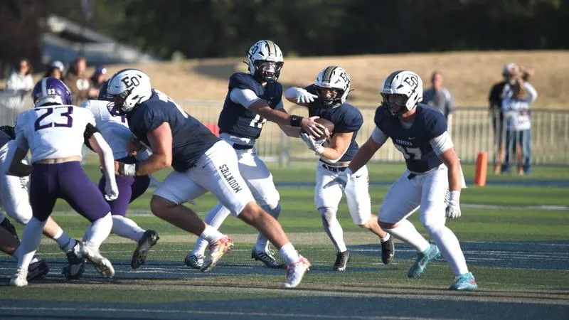 EOU Offense Erupts in 51-17 Victory Over Whitworth