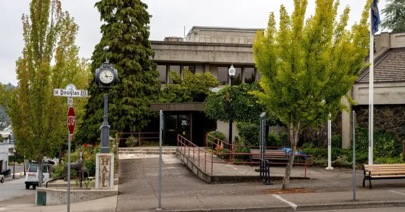 Roseburg City Council to consider department items Monday night