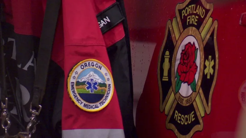 Portland Fire & Rescue puts out overnight fire at SE Hawthorne sports bar