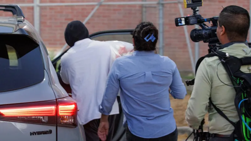 ICE agent appears in Minnesota court to face charges in the shooting of a Venezuelan immigrant