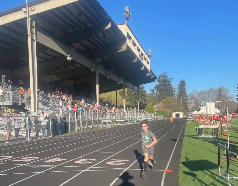ROSEBURG SCHOOLS ANNOUNCES NAMING OF RHS SPORTS FACILITIES