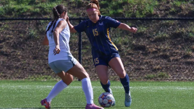 Price Scores Twice, Lady Owls Win at Evergreen State