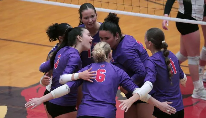 Wildcats sink the Pirates in four sets, open NWC play with a win