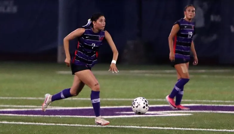 Womens soccer drops conference opener at Whitman