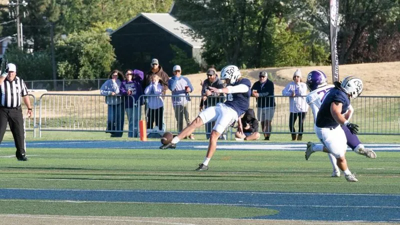 Mounties Outlast Vikings in 46-39 Thriller