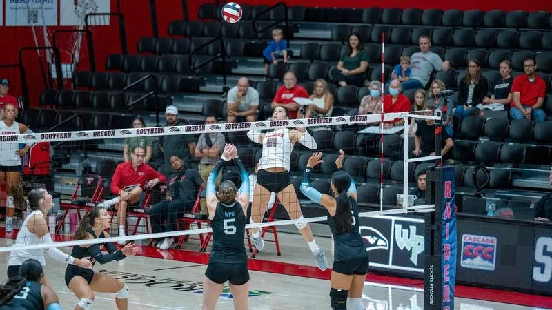 No. 17 SOU downs Warner Pac, moves to 12-4