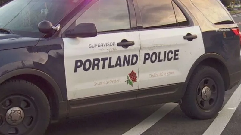 Protesters clash in NE Portland, police clear group from grocery store parking lot
