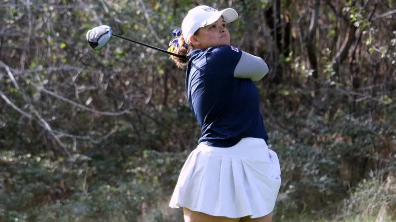 Lady Owls Lead Grisham Memorial After Day 1