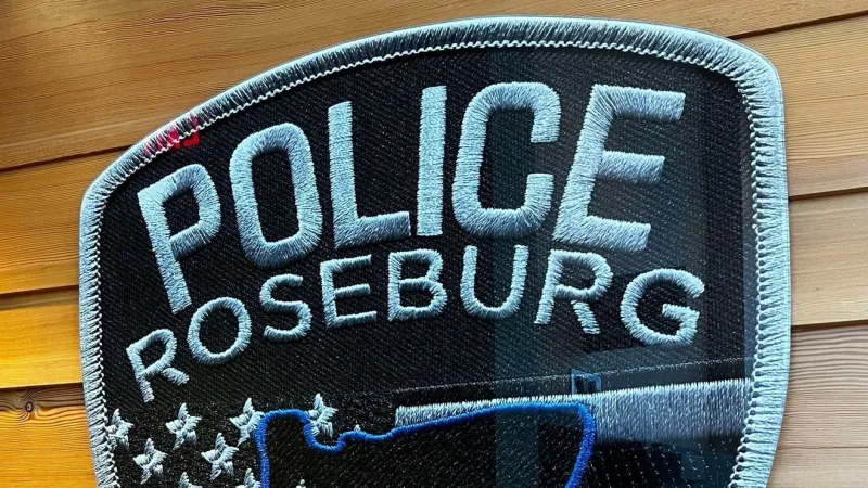 Roseburg man arrested after alleged public indecency, criminal mischief at neighbor's door