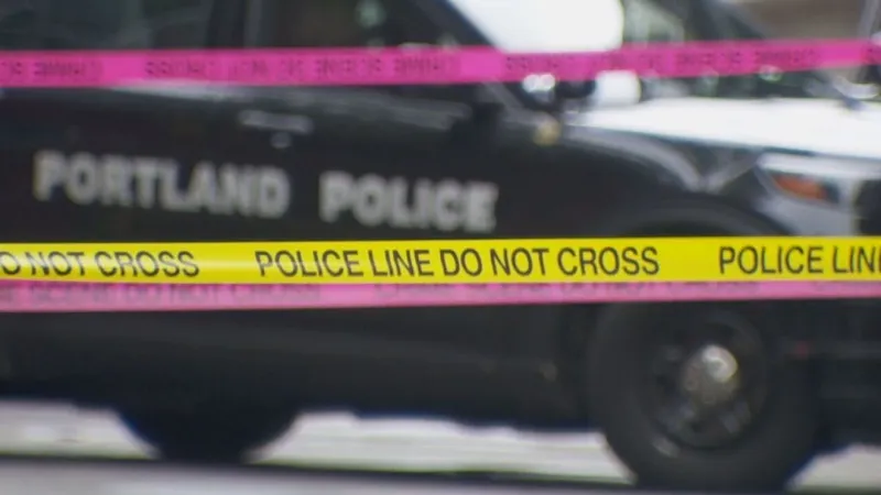 2 police officers injured during homeless camp cleanup in Downtown Portland
