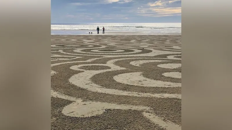 Giant sand labyrinth returns to Oregon beach in Florence for two-day free event