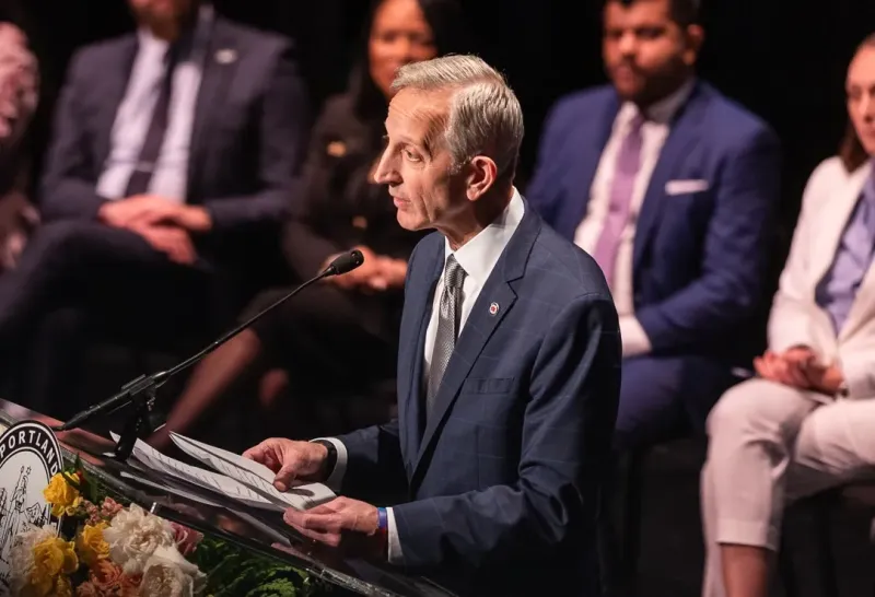 Good Morning, News: Mayor Campaigns Against Progressives, Cyclists Protest Moda Deal, and Trump Uses YOUR Money to Spread Hate