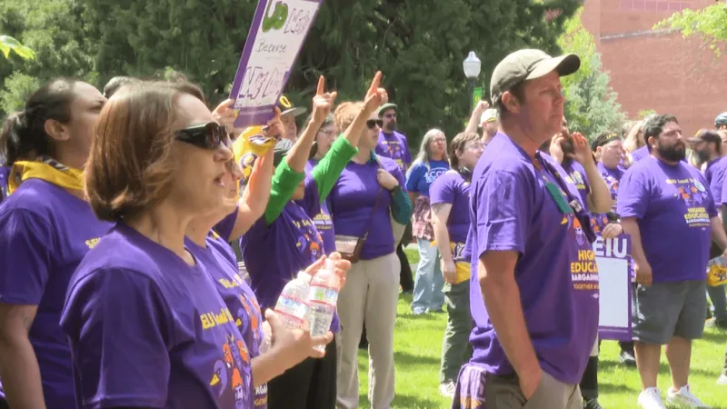 Oregon universities reach tentative agreement with classified workers, averting strike