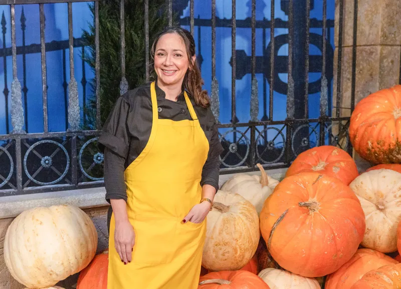 Cake artisan returns to defend 'Halloween Wars' title