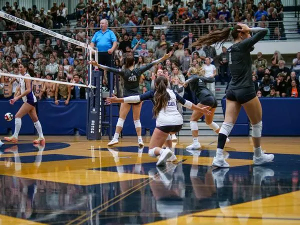 EOU Claims Showdown of Undefeated CCC Teams