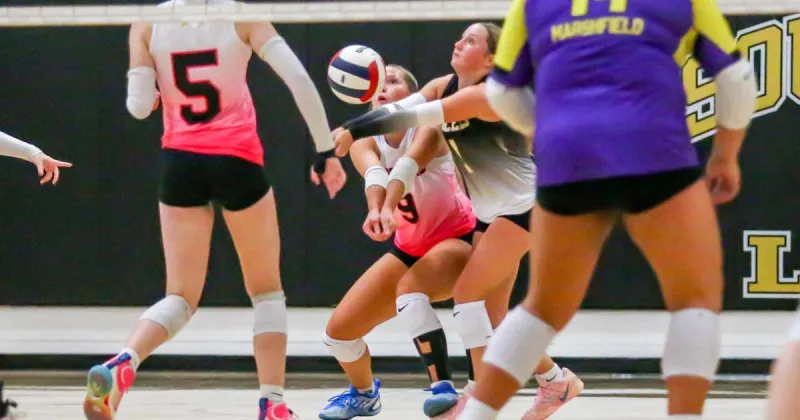 Prep Volleyball: Marshfield defeats South Umpqua in three sets