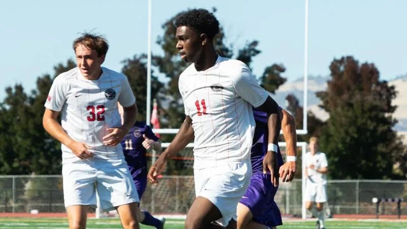 Daggig leads SOU to key win over Carroll