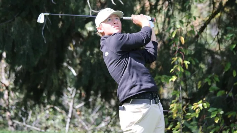 Freshman Leads Hustlin' Owls in California Final Round