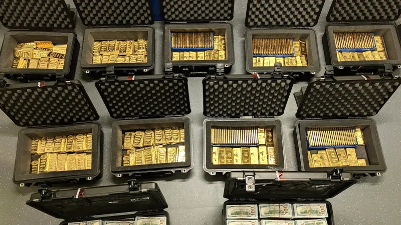 Former CIA official accused of stealing $40M in gold bars pleads guilty