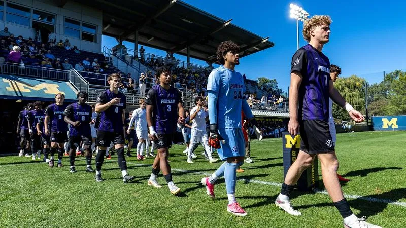 Pilots Face Crucial Road Contest Against No. 25 San Diego