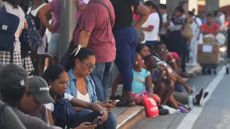 A magnitude 7.7 earthquake shakes Panama, prompting evacuations