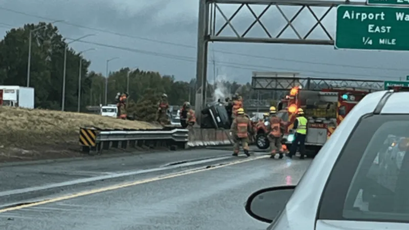 Crash shuts down all lanes on NB I-205 near NE Airport Way