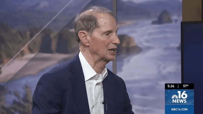 Sen. Ron Wyden discusses Russia diesel deal, AI legislation and Iran in station visit