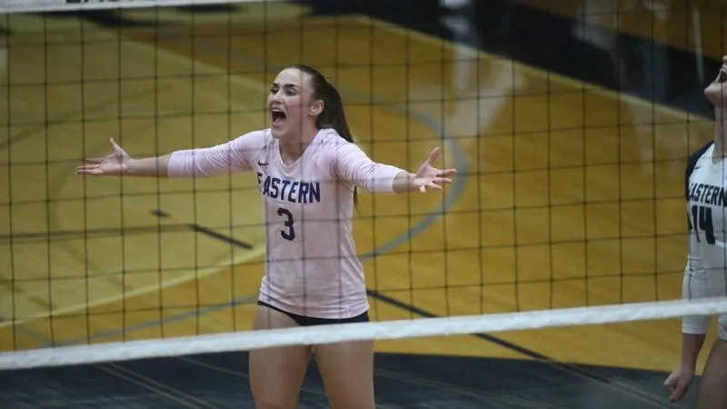Eastern Oregon Sweeps Evergreen to Improve to 23-0
