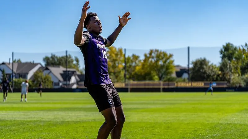 Ajagbe Scores Historic Haul in 5-4 Victory Over No. 25 San Diego