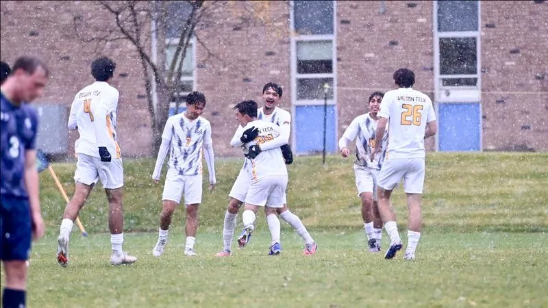 Hustlin' Owls Snap Skid, Win 3-0 in Snowy Great Falls