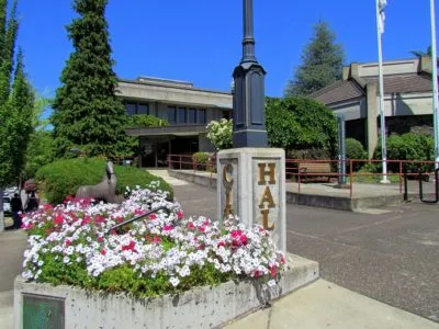 ROSEBURG CITY COUNCIL WITH LENGTHY AGENDA FOR MONDAY NIGHT MEETING