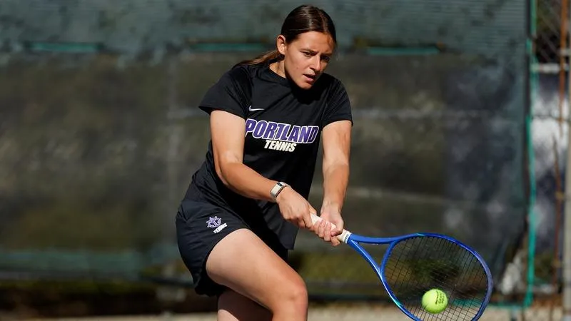 Freshmen Shine as Women's Tennis has Success at ITA Regionals
