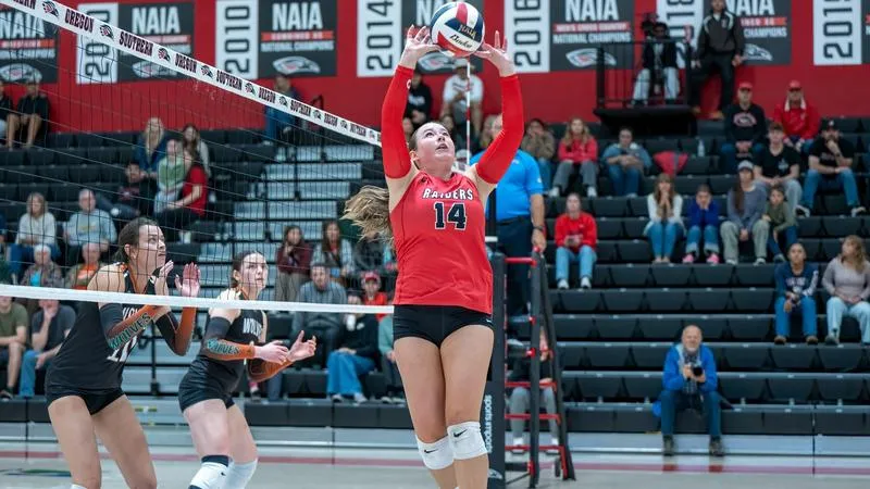 Raiders clamp down on Owls for 4-set win