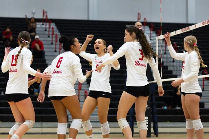 Boxers sweep Lewis & Clark for first NWC win