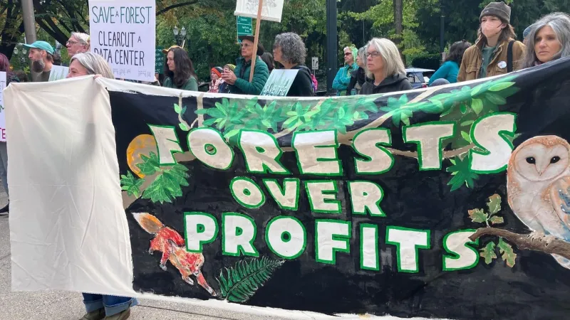 Group rallies against controversial PGE transmission line project in Forest Park