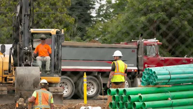 Oregon unemployment ticked down slightly in September on strong growth in construction